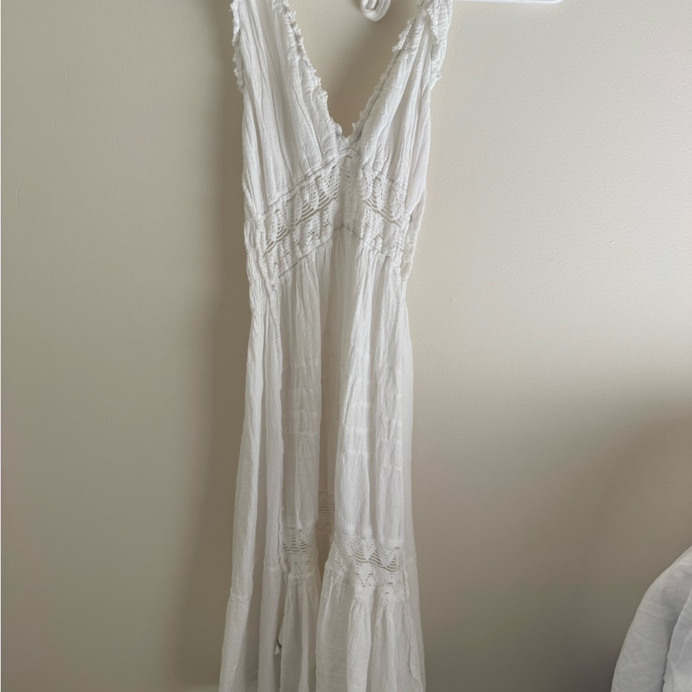 Elegant White Maxi Dress
